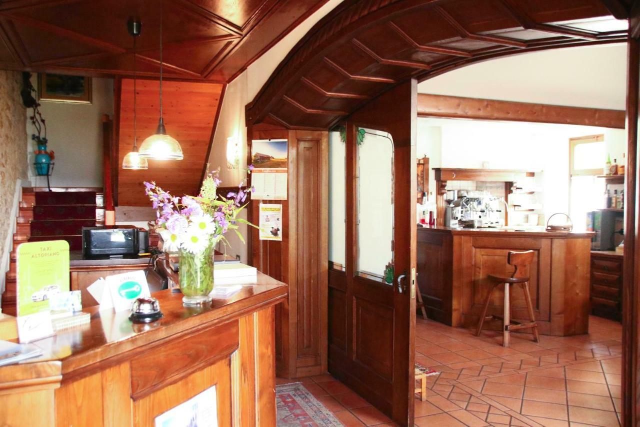 Locanda Aurora-Garni Asiago Buitenkant foto